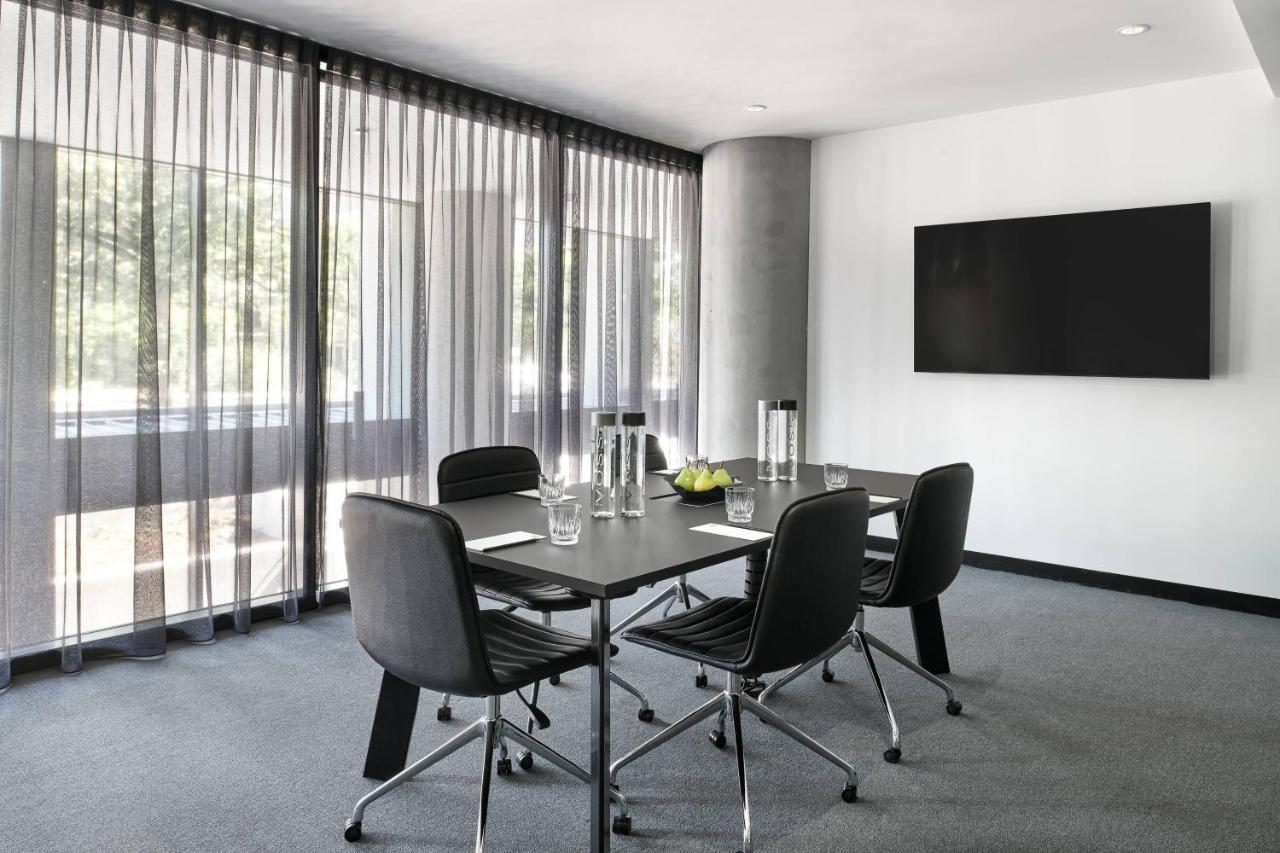 Midnight Hotel, Autograph Collection Canberra Exterior foto Meeting room at the University of Nottingham