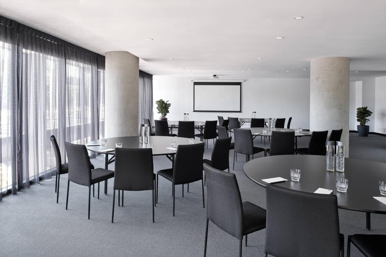 Midnight Hotel, Autograph Collection Canberra Exterior foto The Boardroom at the National Portrait Gallery